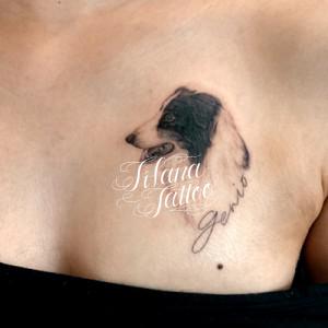 犬のポートレートタトゥー