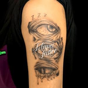 3つの目のタトゥー