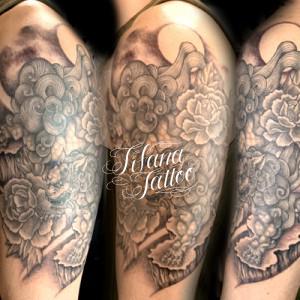 唐獅子と牡丹のタトゥー