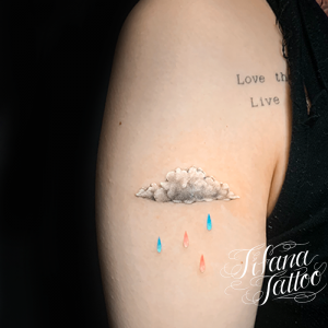 雲|雨のファインライン タトゥー