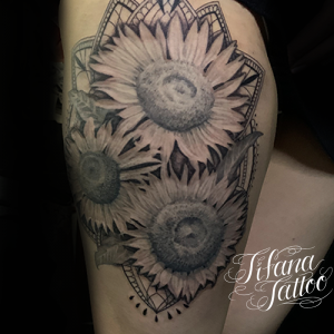 向日葵|ヒマワリと曼荼羅のタトゥー
