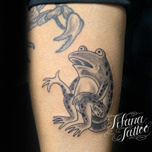 ゆるい蛙のタトゥー