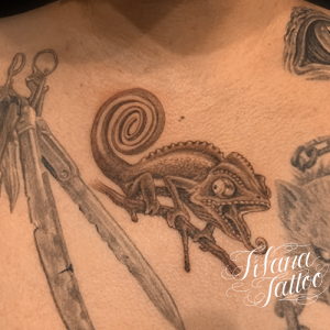 カメレオンのタッチアップ・タトゥー