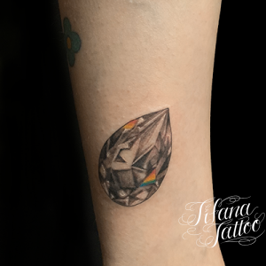 宝石のファインライン ・タトゥー