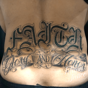 レタリングタトゥー