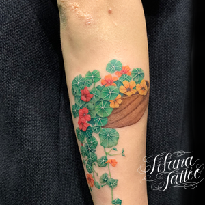 植物のファインライン ・タトゥー