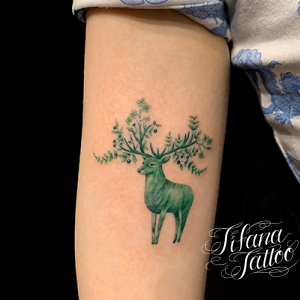 鹿のファインライン・タトゥー