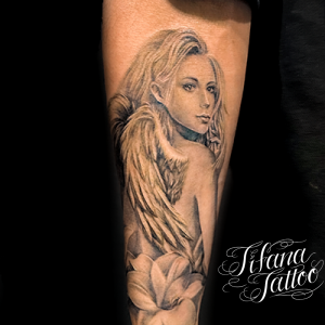 女神のチカーノ・タトゥー