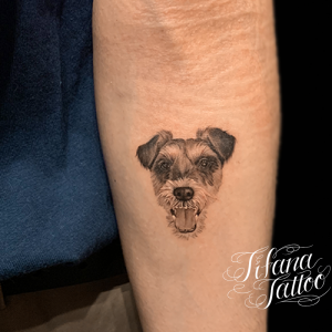 愛犬のポートレートタトゥー