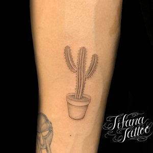サボテンのファインライン・タトゥー