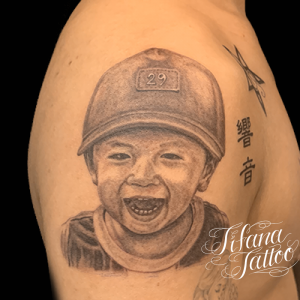 子どもの写真のポートレート・タトゥー