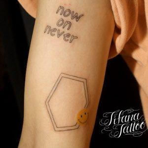 スマイリーフェイス|文字|図形のタトゥー