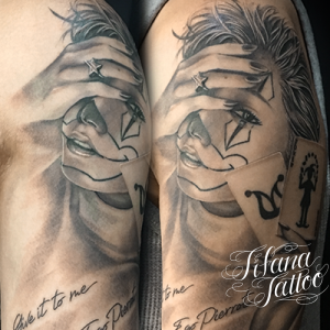 クラウンガールのタトゥー