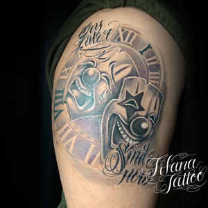 TWO FACE|時計|文字のチカーノ・タトゥー