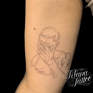 細い線のファインライン・タトゥー