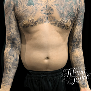 光と闇がテーマのチカーノ・タトゥー