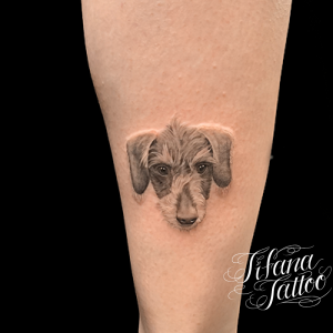 愛犬のポートレートタトゥー