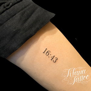 数字|時間のワンポイントタトゥー