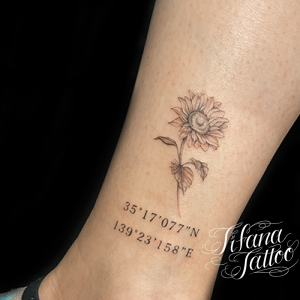ヒマワリのファインライン・タトゥー