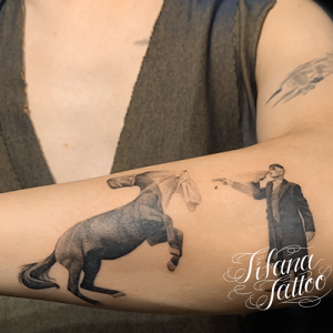 映画ワンシーンのタトゥー