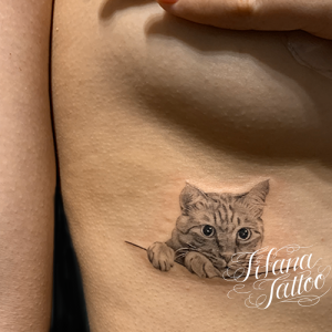 愛猫のファインライン・タトゥー