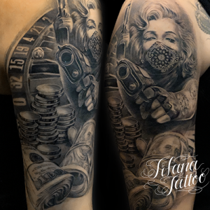 覆面|銃|ルーレット|トランプ|チップ|100ドル札のチカーノ・タトゥー