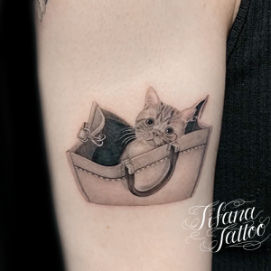 愛猫のファインライン・タトゥー