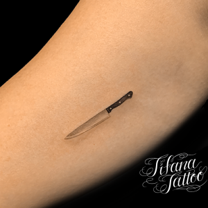 包丁のファインライン・タトゥー