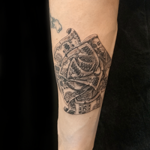 １万円札のマネーローズ・タトゥー