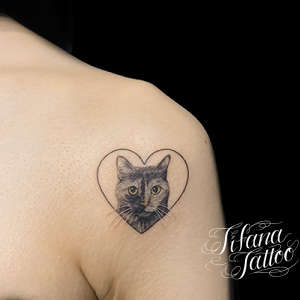 愛猫のファインライン・タトゥー