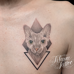 スフィンクスのポートレートタトゥー