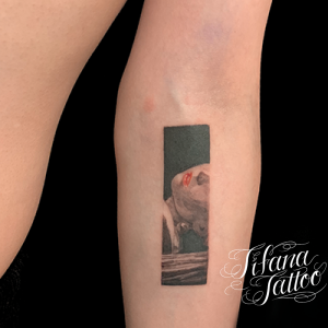 フェルメール|真珠の耳飾りの少女のタトゥー