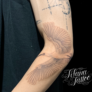 鶴のファインライン・タトゥー