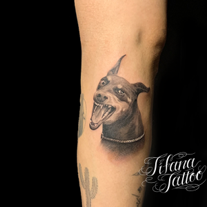 ドーベルマンのファインライン・タトゥー