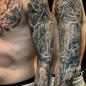 神々のフルスリーブ・タトゥー