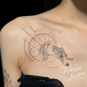 愛犬のジオメトリック・タトゥー