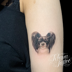 愛犬のポートレートタトゥー