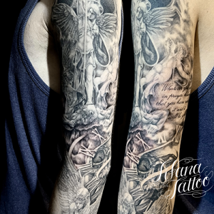 大天使ミカエルが主役のスリーブ・タトゥー