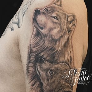 親子狼のファインライン・タトゥー